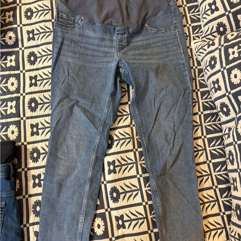 H&M Maternity Women's light Blue Skinny Jeans